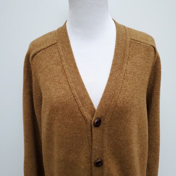LL Bean Grandpa Cardigan Sweater Brown Lambswool Wooden Buttons Pockets Large - Picture 2 of 16